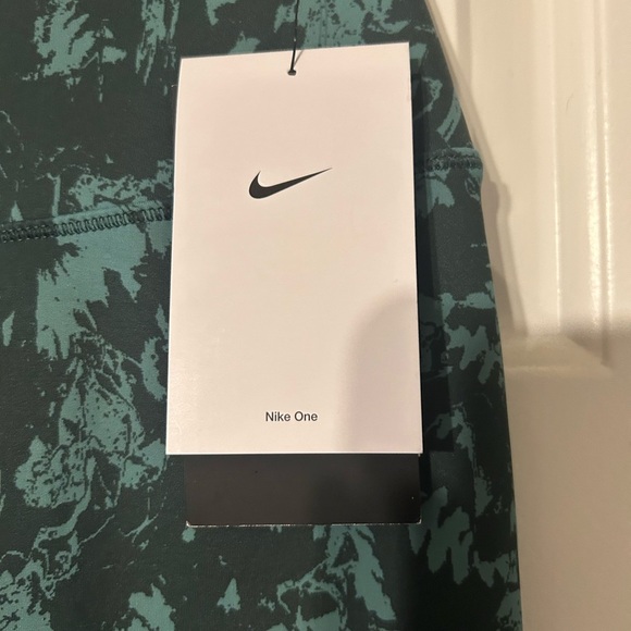 Nike Women's Teal Patterned Leggings - Picture 4 of 4